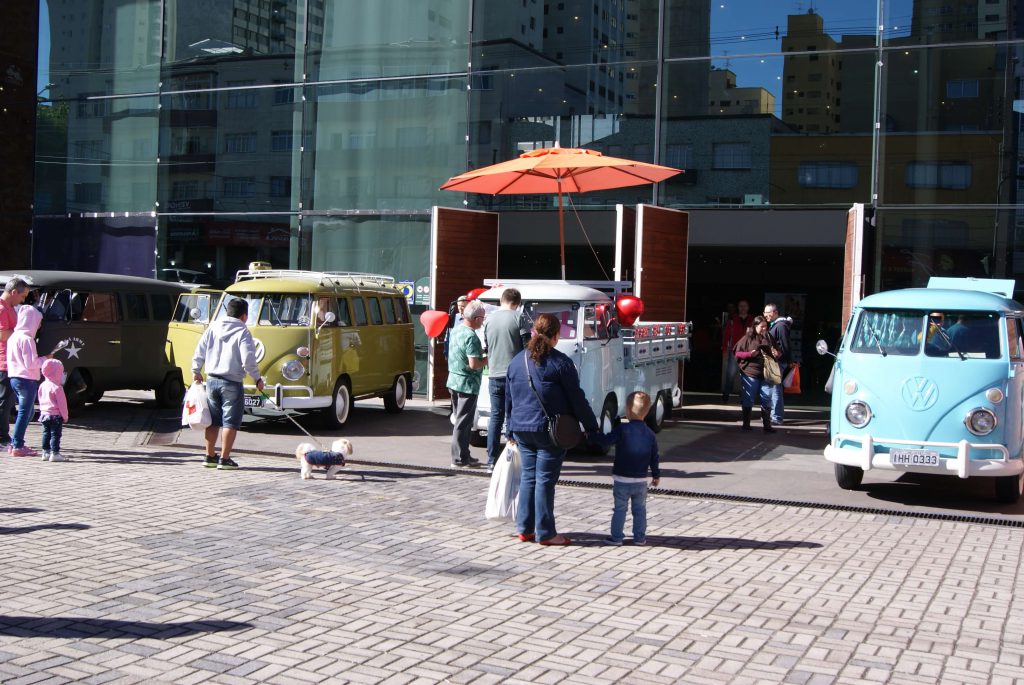 1ª Exposição de Kombis no Mercado Municipal de Curitiba 1ª Exposição de Kombis no Mercado Municipal de Curitiba