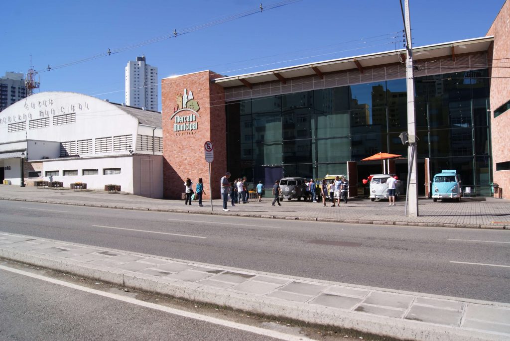 1ª Exposição de Kombis no Mercado Municipal de Curitiba 1ª Exposição de Kombis no Mercado Municipal de Curitiba